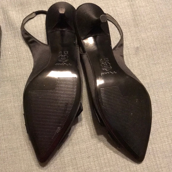 Nina size 7 black satin peep toe sling back pumps - Picture 2 of 3